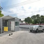 B32 Apartment